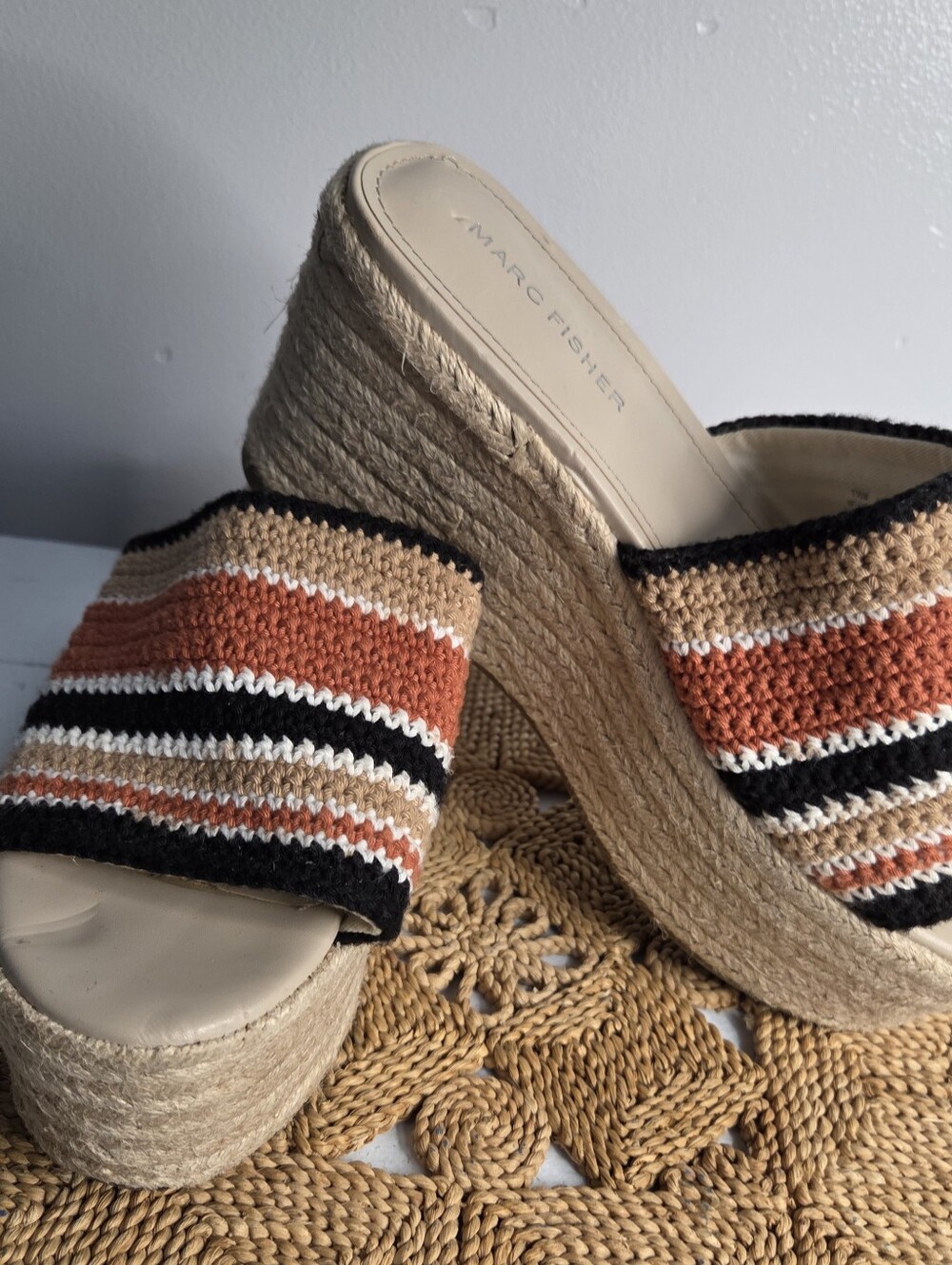 Marc Fisher Platform Sandals Size 7 1/2